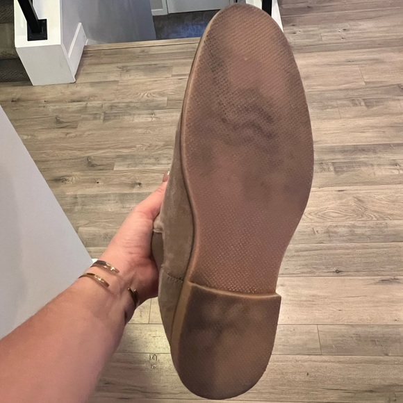 Tan Chelsea boots
